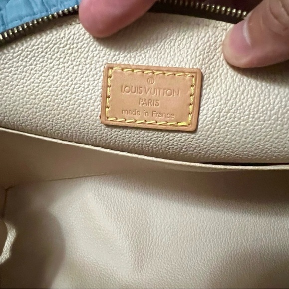 Louis Vuitton Trousse Demi Ronde - Picture 6 of 14